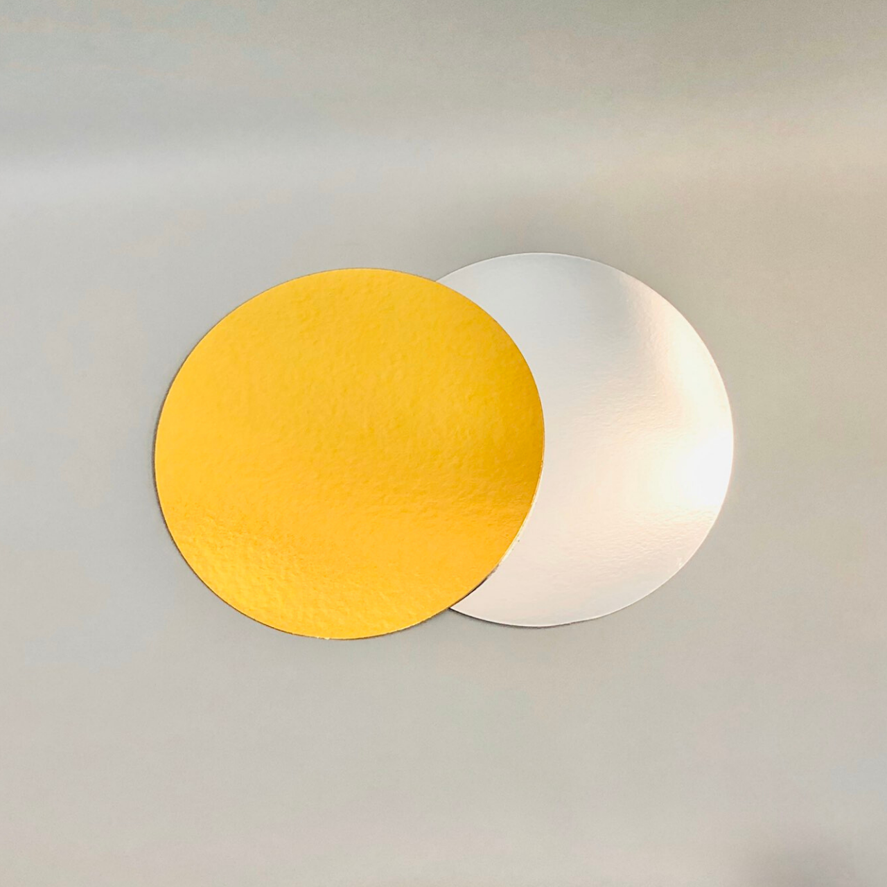 

Подложка под торт ∅-120 мм (100 шт.) золота/срібна