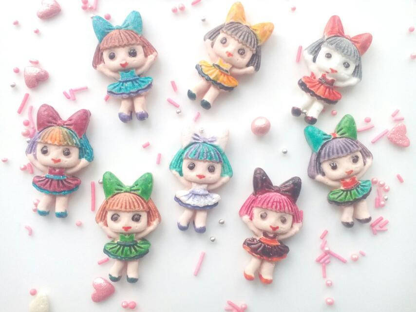 

Сахарные куколки ЛОЛ для украшения кондитерских изделий