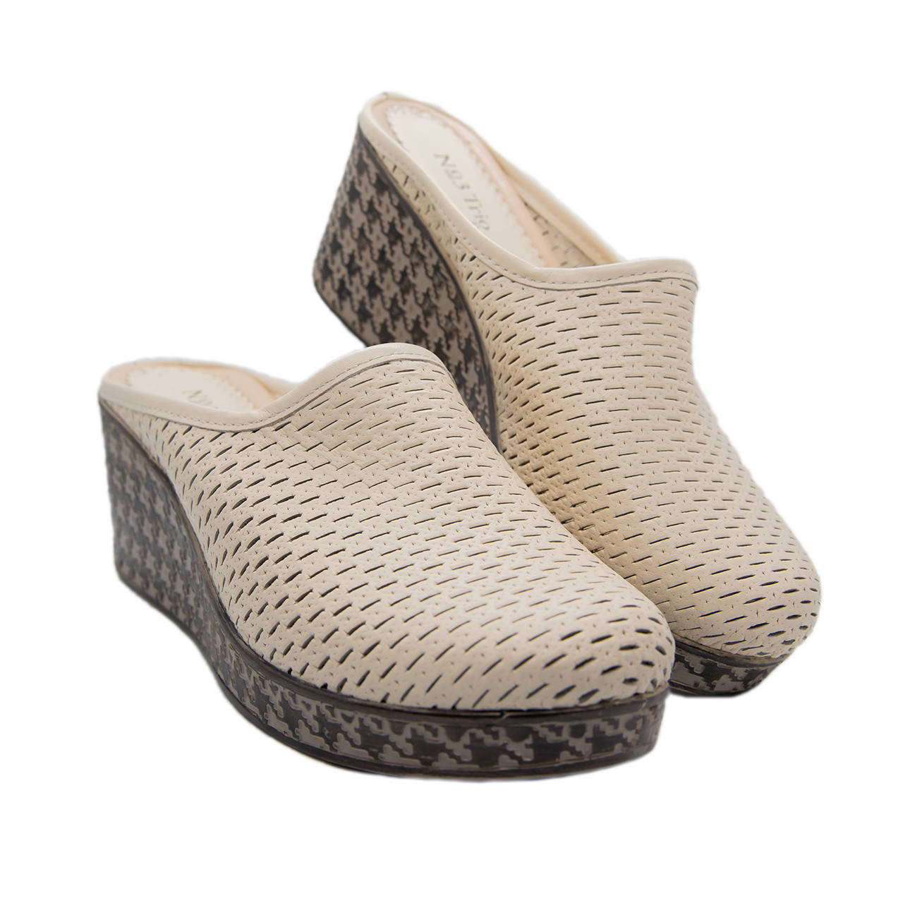 

Женские сабо Trio