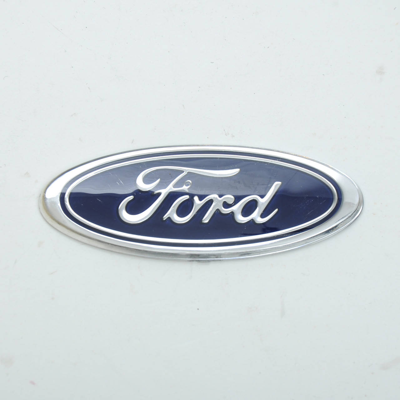 

Эмблема "Ford" 115х45мм\пластик средний\хром\скотч (Siera) Турция