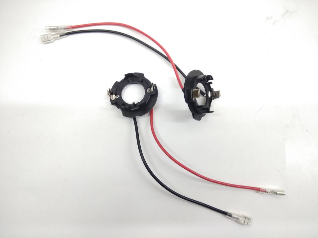 

Переходник пластиковый H7 цоколь адаптер для LED и ксенона Volkswagen (150028)
