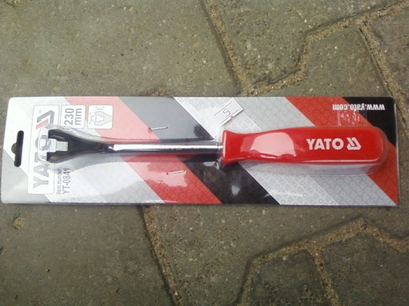 

Съемник крепежа обивки 230 мм