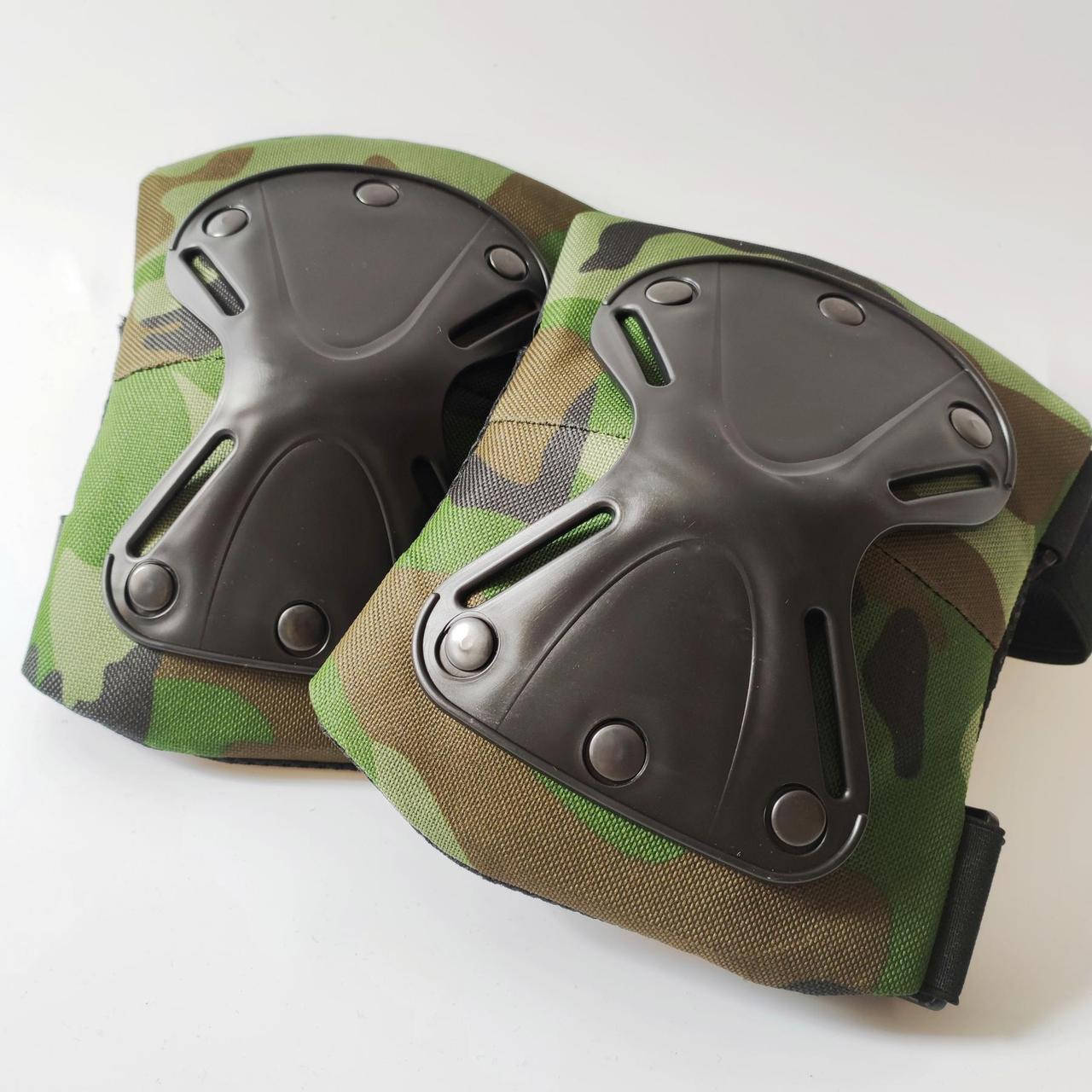 

Налокотники (камуфляж/зеленая накладка)