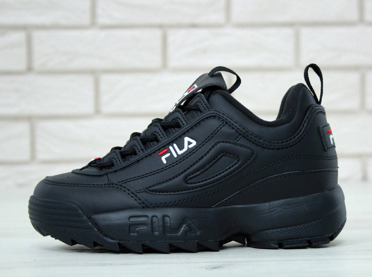 

Женские кроссовки FILA Disruptor II 38, Черный
