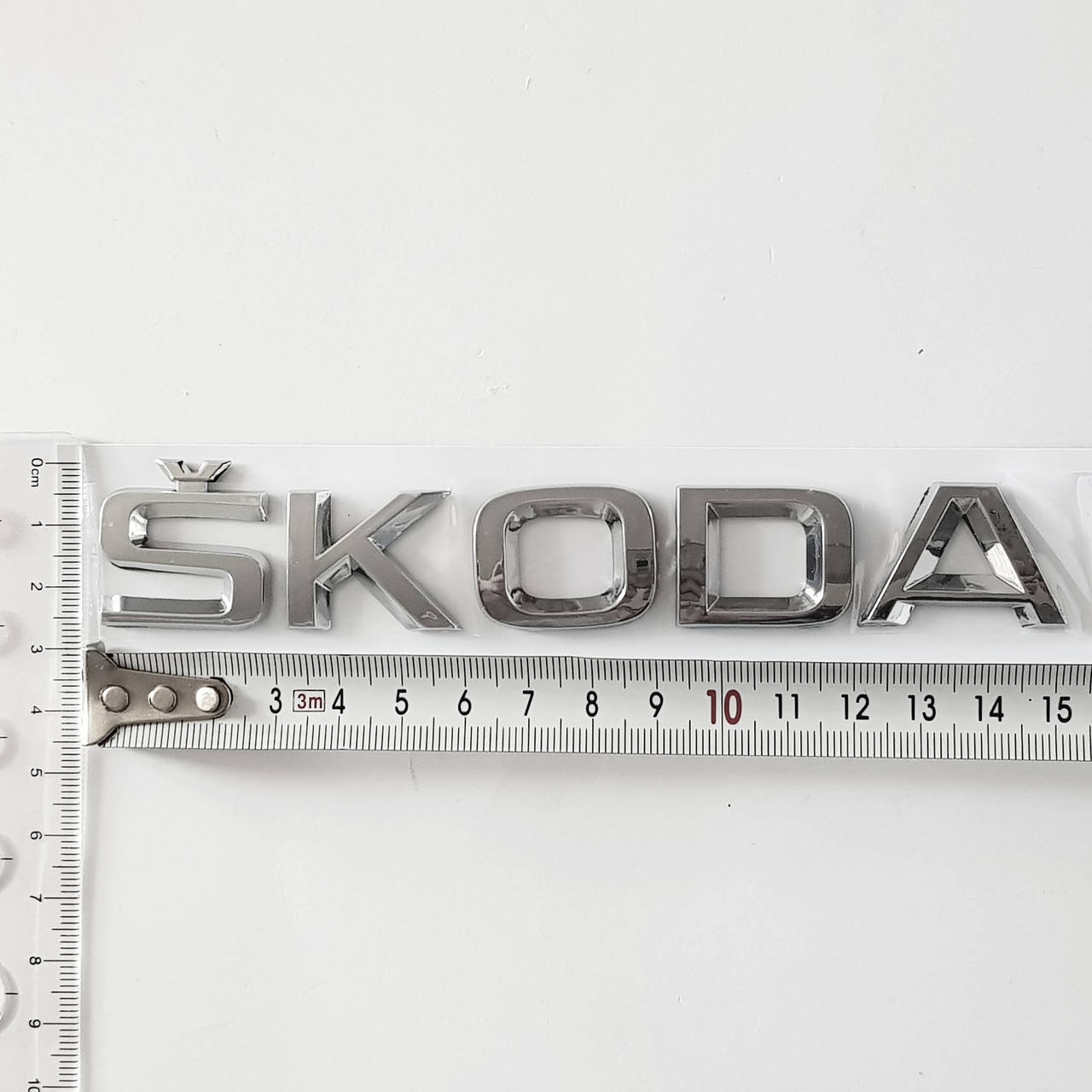 

Надпись ŠKODA