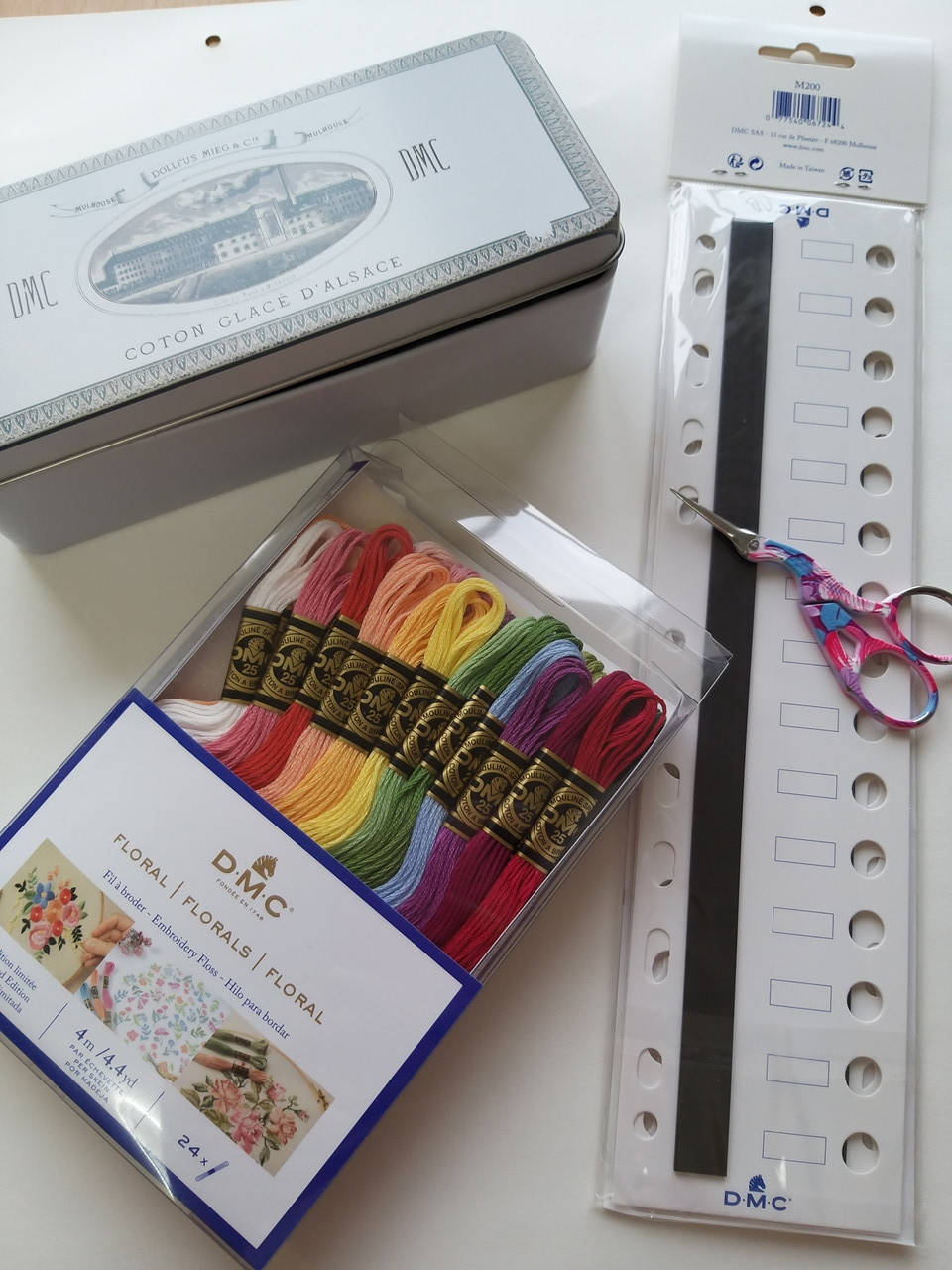 

Органайзер для вышивки з магнитом DMC