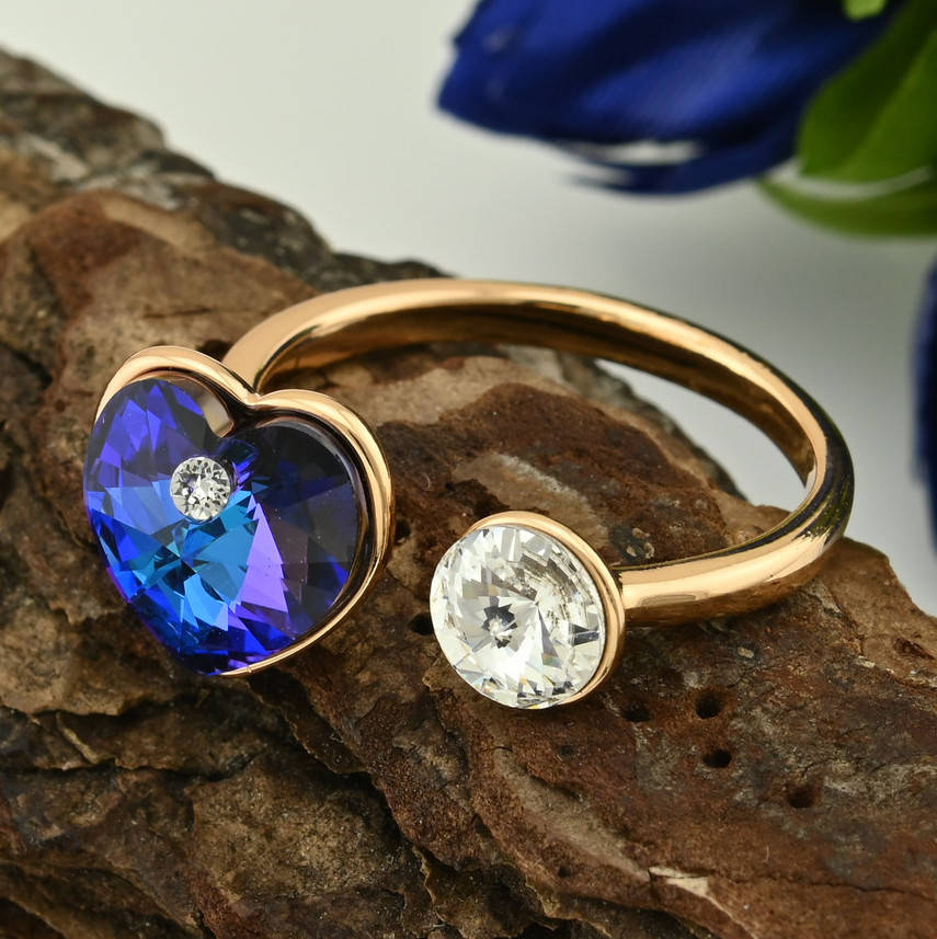 

Кольцо Xuping с кристаллами Swarovski 83222 ширина 11 мм цвет фиолетовый размер 18-19
