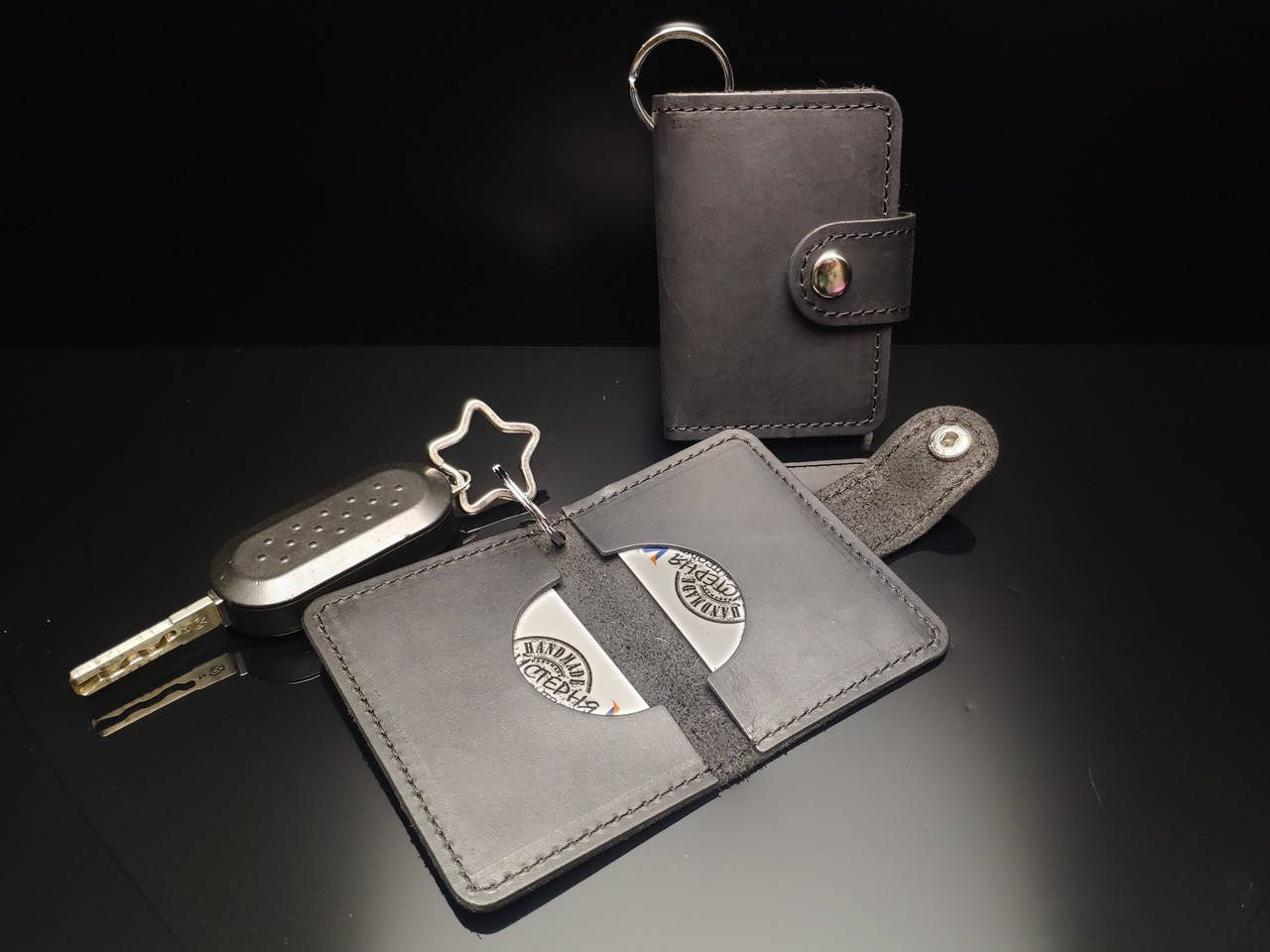 

Брелок кошелек на техпаспорт (карт холдер)