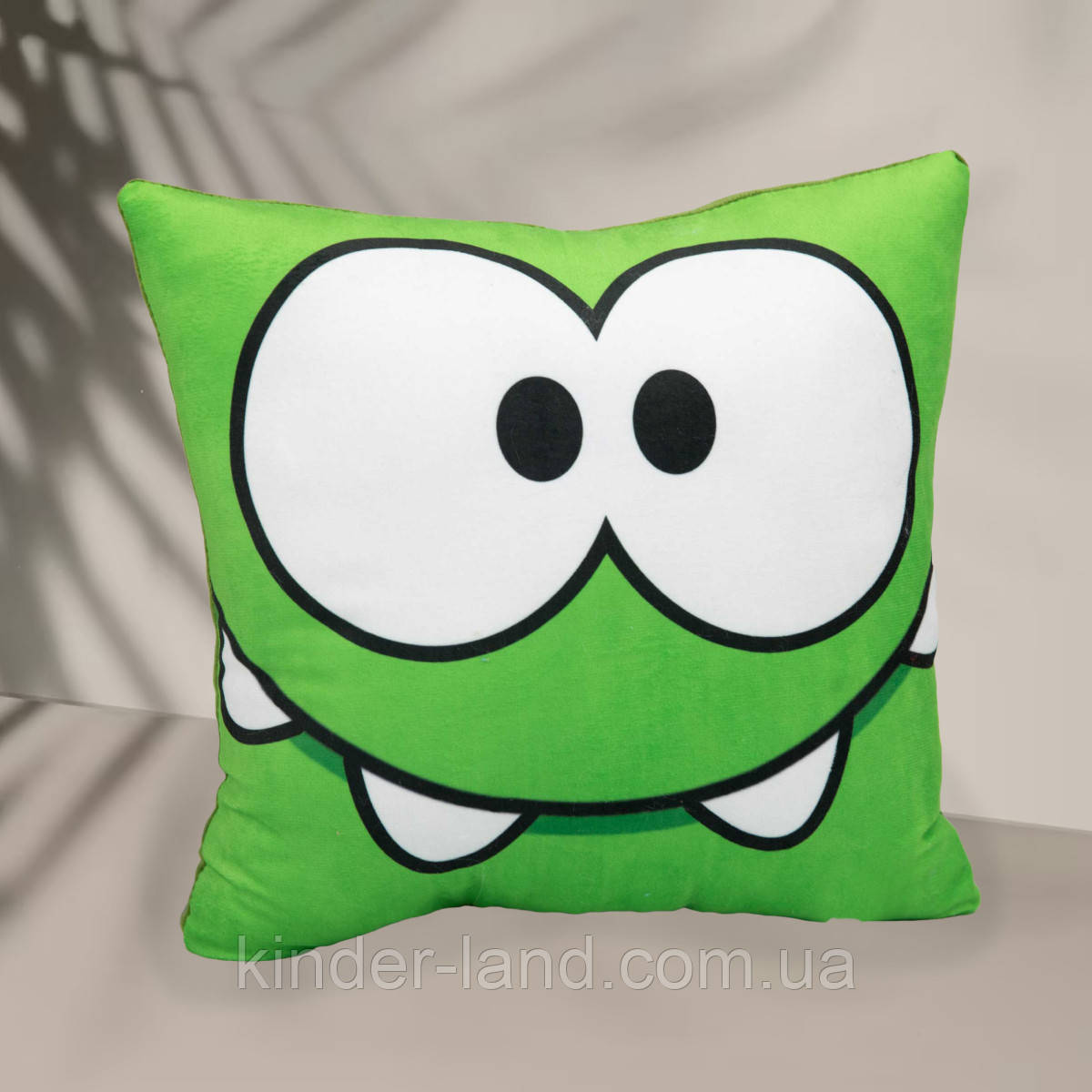 Дитяча подушка "Om Nom "(Ам Ням), "Cut the Rope", 36 см.