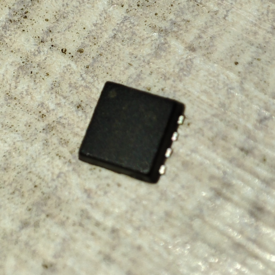 Транзистор MOSFET AON7752 N-Channel 30V 16A DFN 3x3