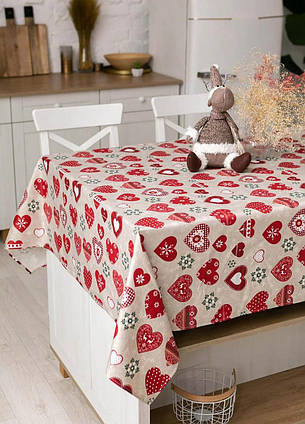 Скатертина новорічна з тефлоновим покриттям 120х180 Сердечки (бежевий), фото 1