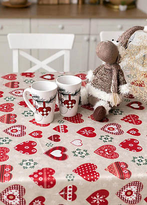 Скатертина новорічна з тефлоновим покриттям 120х180 Сердечки (бежевий), фото 3