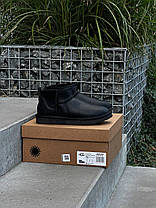 Зимові Жіночі Черевики UGG Classic Ultra Mini Black Leather / УГГ Класік Ультра Міні Лезер Чорні, фото 3