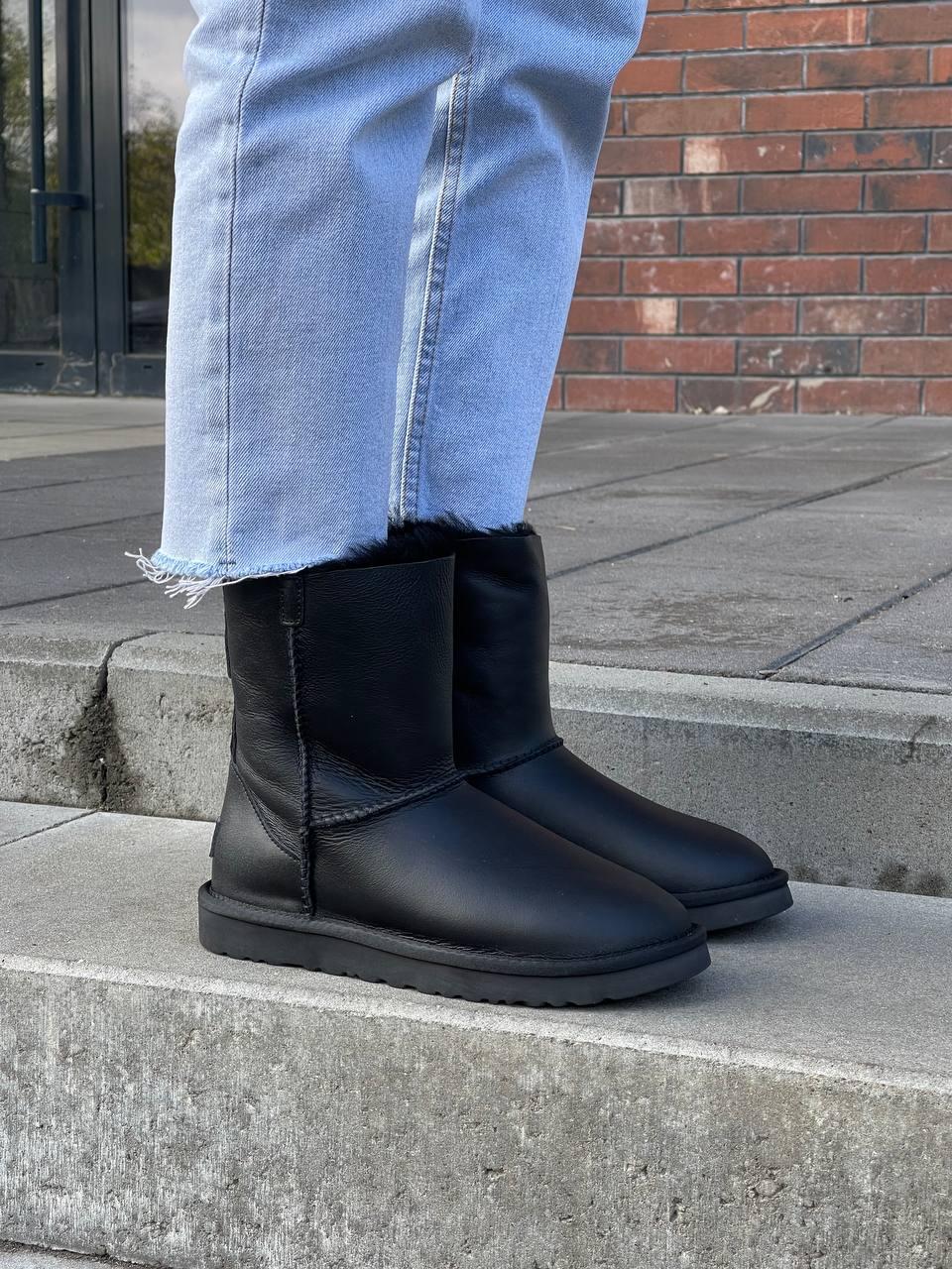 Зимові Жіночі Черевики UGG Classic High Zip Black / УГГ Класік Хай Зіп Чорні