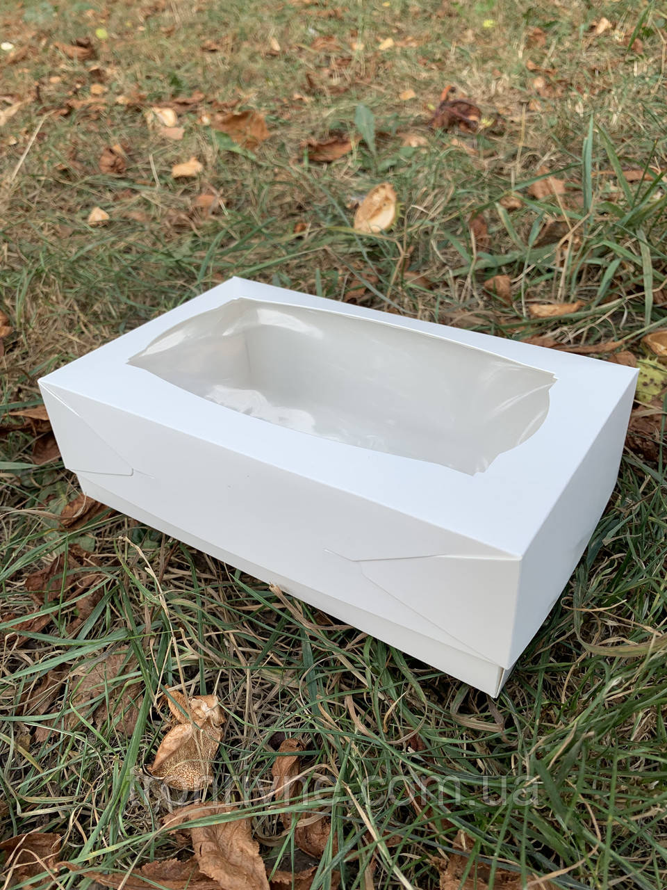 Коробка кондитерська з віконцем 20х12х6см, біла, за 1шт