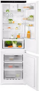 Холодильник з морозильною камерою Electrolux LNG7TE18S
