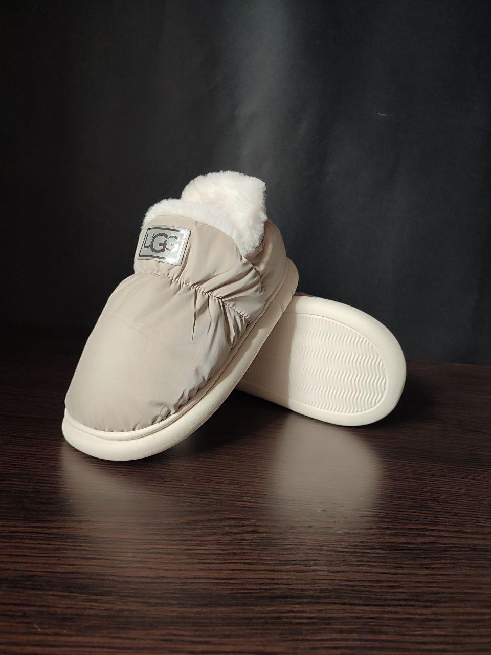 Дутики UGG БІЖОВІ з БІЛОЮ галявкою високі жіночі без застібки непромокаючі зимові