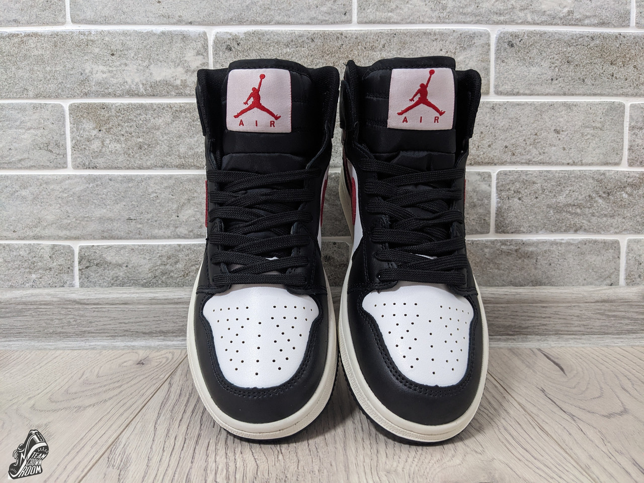 Мужские кроссовки Nike Air Jordan 1 Retro \ Найк Аир Джордан 1 Ретро 39 р. - 24,5 см. стелька - фото 9 - id-p1992261227