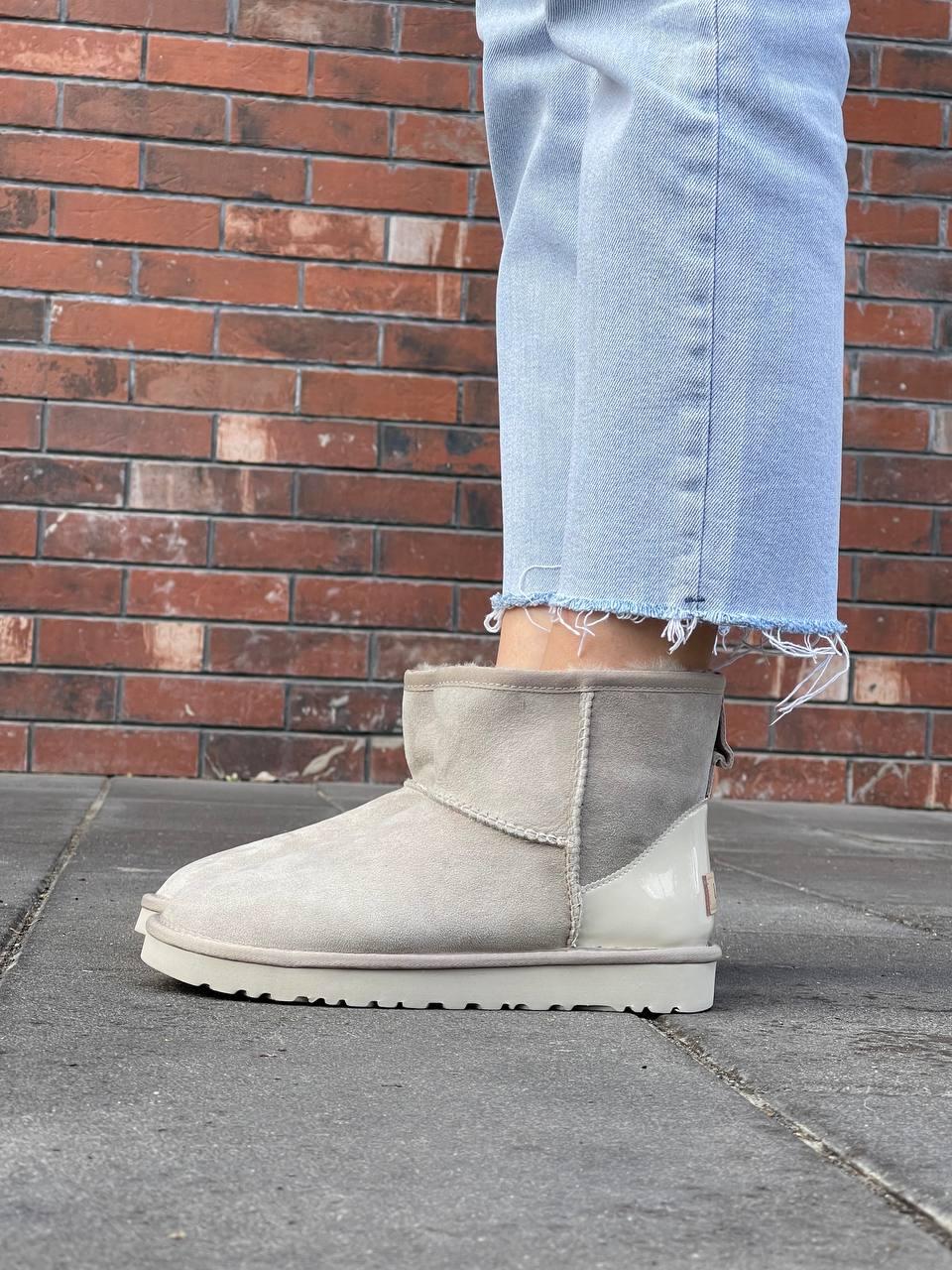Зимові Жіночі Черевики UGG Mini Light Grey Metallic Suede / УГГ Міні Металік Суейд Світло Сірі