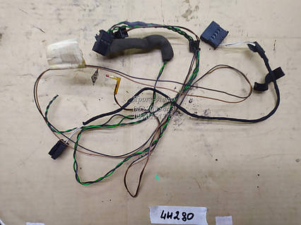 Дріт передній правий Audi TT 8N (1998-2006) 000044280