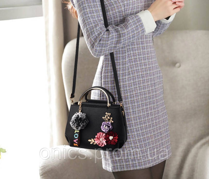 Женская мини сумочка с цветочками и меховым брелком. Маленькая сумка с цветами хорошее качество - фото 8 - id-p1992690259