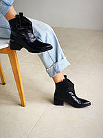 Женские черные ботинки казаки натуральная лаковая кожа Деми