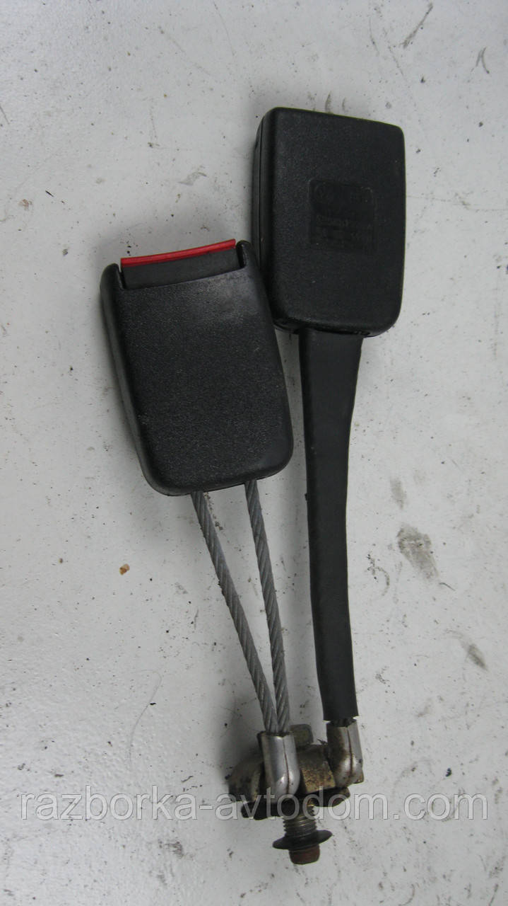 Замок відповідь ременя безпеки задній VW Passat B5 (1997-2000) OE:3B0857739A