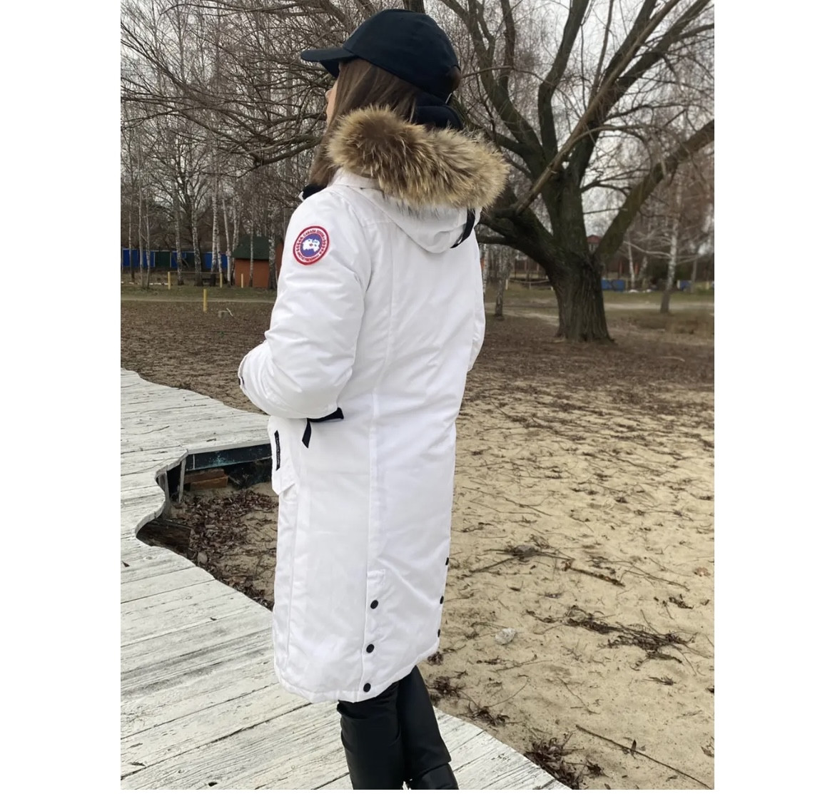 Жіночий пуховик біла парка Canada Goose Kensington Xs-S