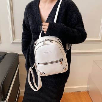 Класичний жіночий рюкзак в білому кольорі екошкіра