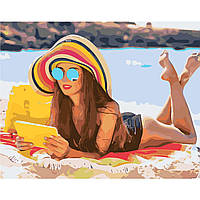 Картина по номерам "Девушка на песке" с лаком и уровнем 40х50 см Набор для рисования