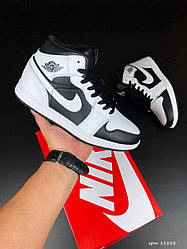 Жіночі зимові кросівки Nike Air Jordan (білі з чорним) високі спортивні кеди з хутром В11828