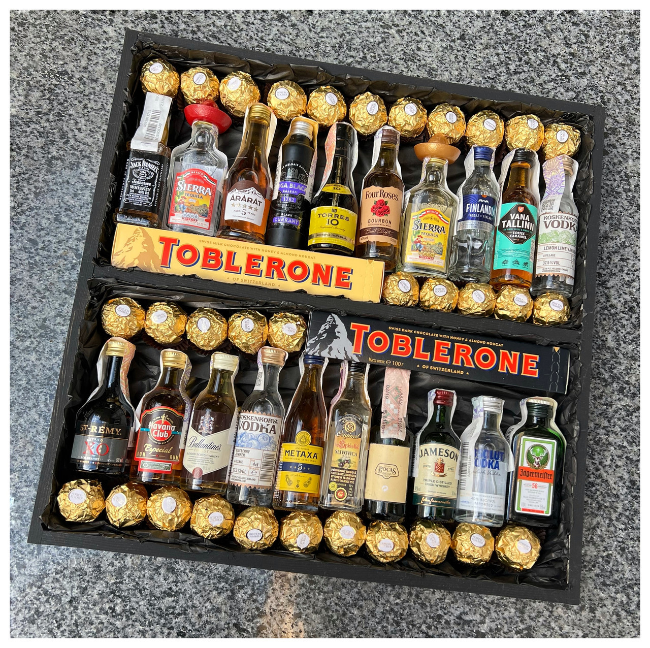 Бокс с миниатюрами. Подарочный набор мужу. Бокс с алкоголем. Подарок ...