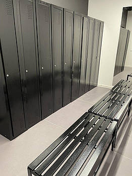 Металева шафа для одягу ШОМ-300/4*