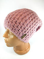 Шапка женская зимняя теплая вязаная розовая Объемные шапки с флисом эмблемой осень зима разные цвета