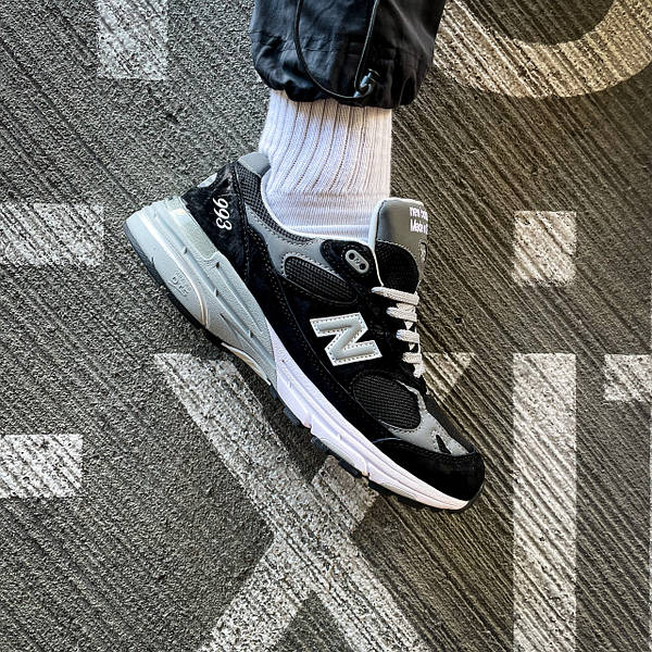 Dark grey new balance 993 sale