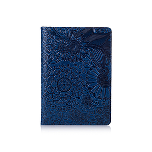Блакитна обкладинка для паспорта з натуральної глянсової шкіри з художнім тисненням