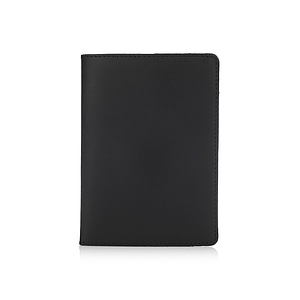 Чорна обкладинка для паспорта з натуральної шкіри з відділенням під картки