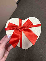 Коробка подарочная в форме сердца с бантиком 15х16х6 см Красный-Бежевый (1601)