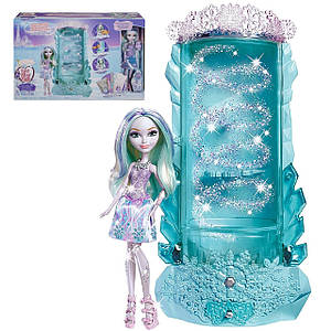 Ever After High Boneca Feitiço de Inverno - Crystal Winter Dkr67 - MP  Brinquedos