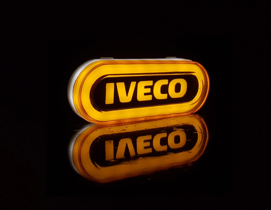 Ліхтар жовтий IVECO неоновий