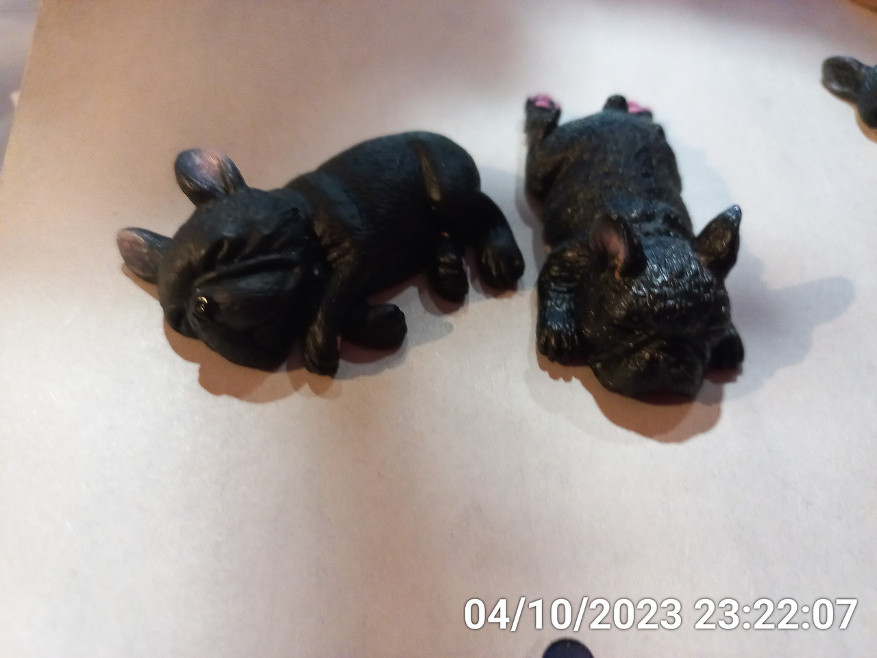 Фигурка статуэтка порода собака бульдог французский пластик черный сплюшка - фото 2 - id-p1993524563