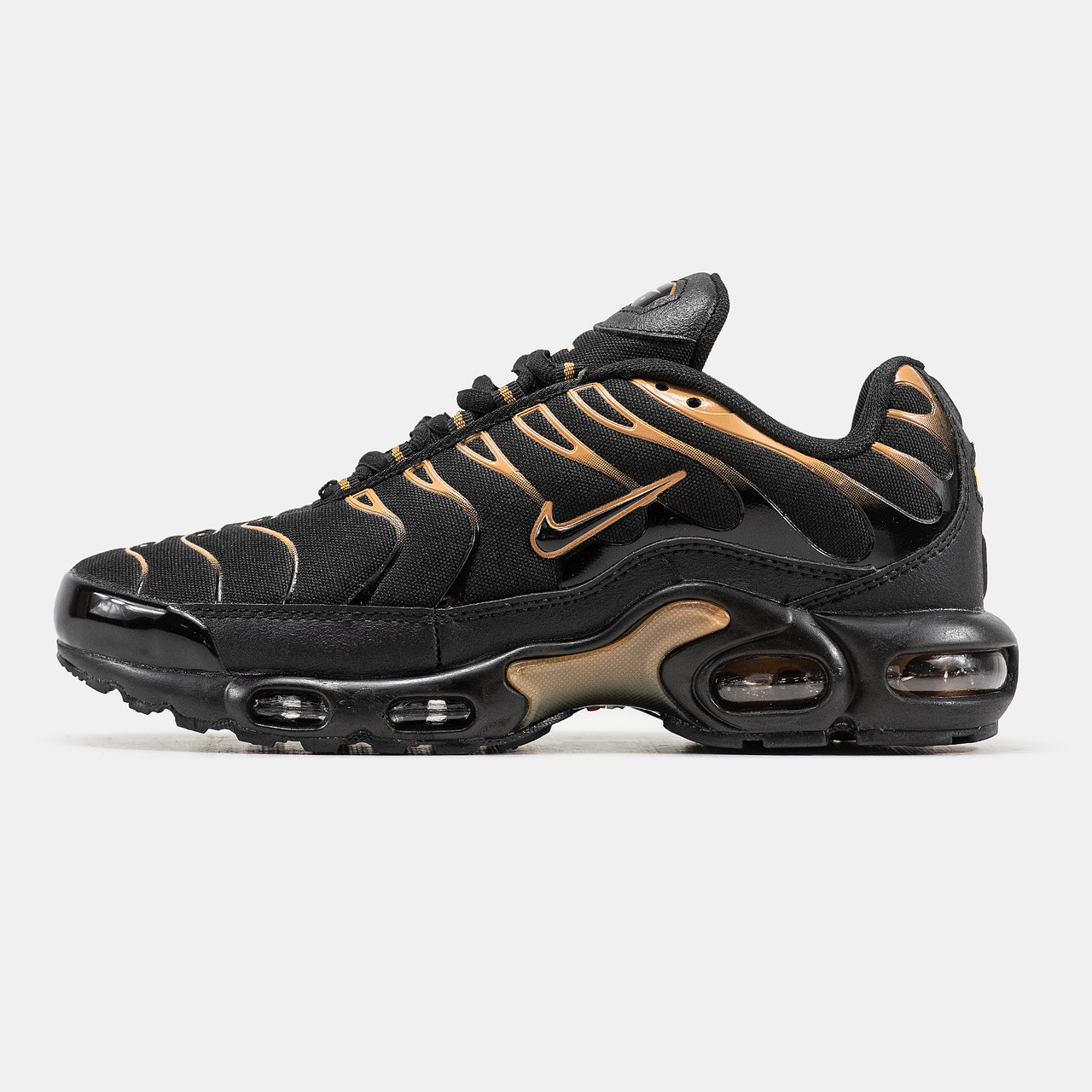 Nike air max TN plus black gold