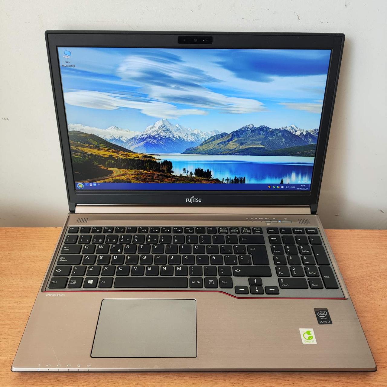 Ноутбук Fujitsu LIFEBOOK E754 15.6 FHD/IPS i7-4712MQ 4Gen/8Gb DDR3/SSD 256 Gb/HD Graphics 4600/HDMI