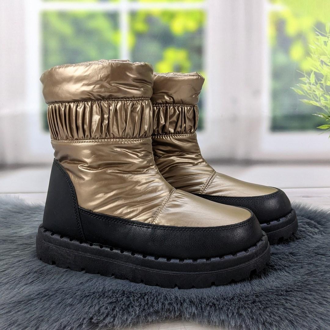 Черевики дутики жіночі на хутрі золотисті 4270