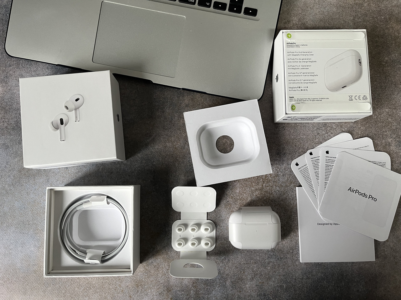 AirPods Pro2 おまけ付き Навушники AirPods Pro 2 з роз'ємом Lightning White бездротові +