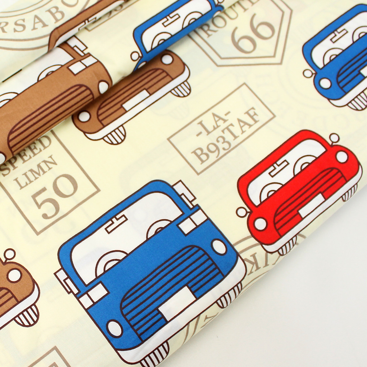 Сатин "Машинки" червоні,сині та коричневі на кремовому фоні No 160-282 с, фото 1