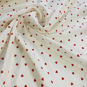 Тканина муслін жатий двошаровий, дрібні червоні сердечка на білому (шир.1,35 м) (MS-JAT-2-0089)