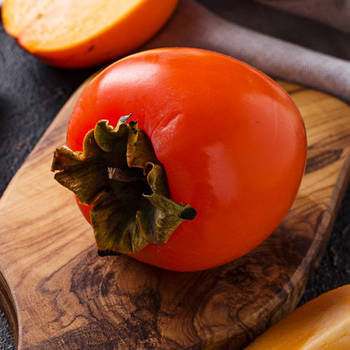 Саджанці хурми Корольок (трирічна) - середня, самоплідна, солодка