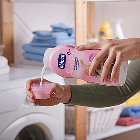 Пом`якшувач для тканин Chicco Sensitive Delicate Flowers 750 мл