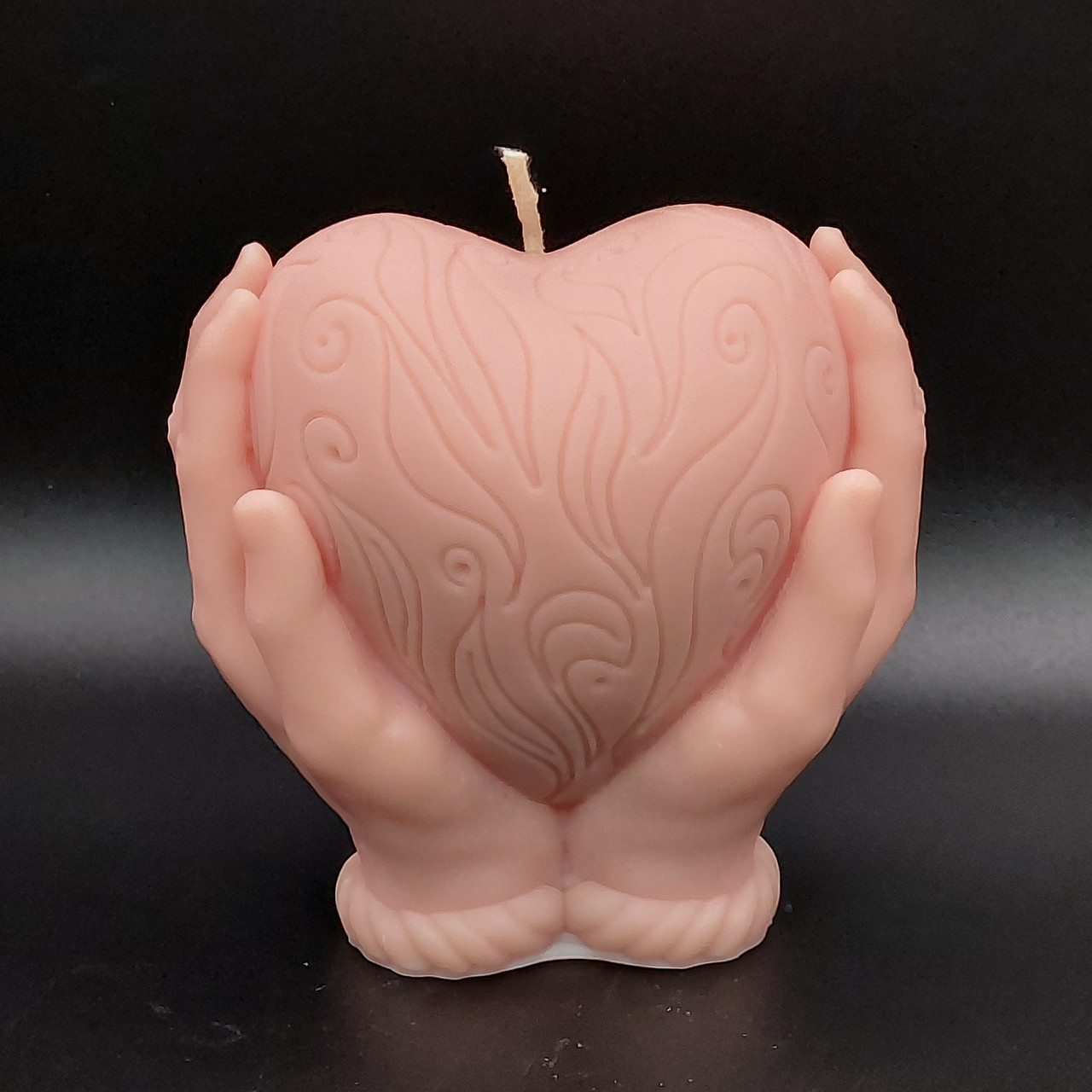 Свічка у формі серця ніжно-рожевого кольору